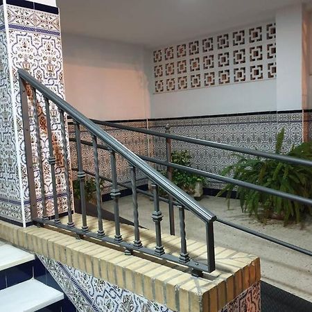 Beautiful And Cozy Apartment In Seville. Bagian luar foto
