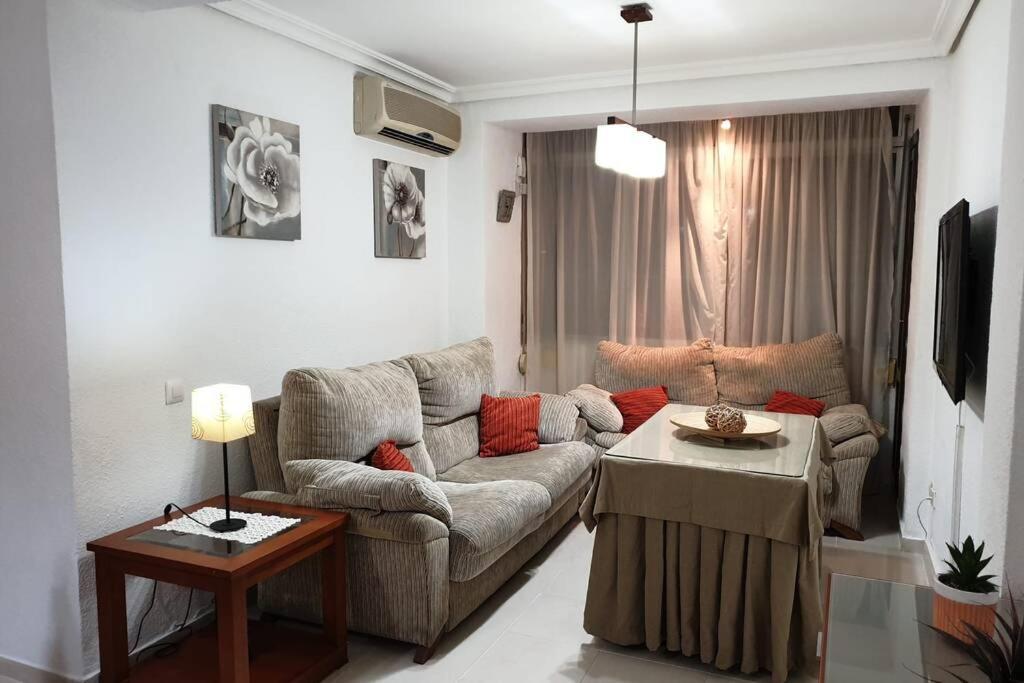 Beautiful And Cozy Apartment In Seville. Bagian luar foto
