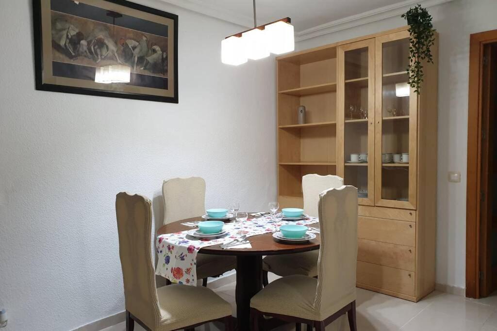 Beautiful And Cozy Apartment In Seville. Bagian luar foto